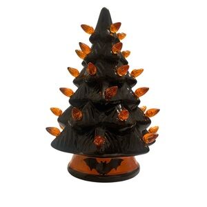 Ashland black Halloween tree with orange lights